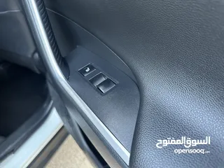  15 تويوتا راف فور ليميتد هايبرد موديل 2019 فل كامل أعلى صنف مع بانوراما للبيع