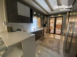  21 شقة مميزة ارضية تشطيب سوبر ديلوكس في أجمل احياء الياسمين خلف مستشفى الحياة