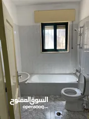  8 عمارة اللالا  بطن الهواء المنطقة الصناعية قرب درس مول  ملاحظة يوجد  اربع شقق للإيجار