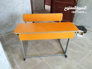  7 كراسي محاضرات و دروج مدرسية و الواح وايت بورد