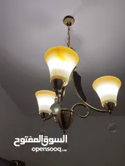  1 مصابيح سقف بثلاث اضاءت لون ذهبي