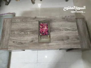  17 طاولة شاشة +خزانة أحذية +طاولة مجلس+اربع قطع جانبية