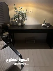  2 مكتب ايكيا بحاله ممتازه للبيع