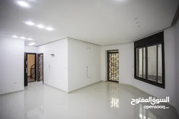  4 شقه فاخره 122م مع حديقه 115 متر و مدخل مستقل للبيع في ابو علندا من المالك كاش او اقساط