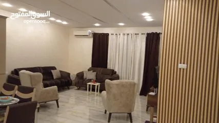  3 عقار للبيع مساحة 213