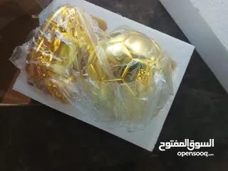  7 مجسم كرة قدم الذهبيه متوفر 3 مقاسات الوزن ثقيل والشكل مميز وفخم افضل الاسعار يوجد خدمة توصيل
