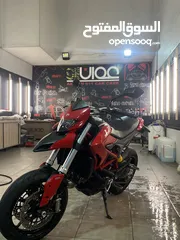  2 دوكاتي هايبر موتارد  Ducati Hypermotard