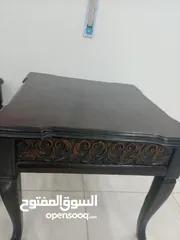  5 طاولة وسط وطاولتين