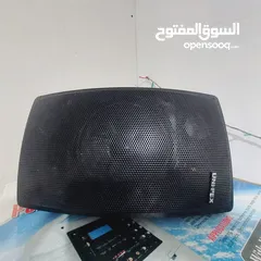  2 Bose unipix speakers