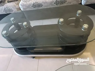  11 اثاث غرفه الضيوف( طقم طاولات زجاج واحده كبيره + اثنتين جانبيه )زجاج مقوى فاخر