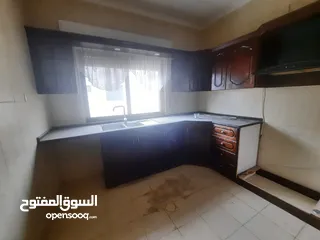  13 شقه للبيع بمكان راقي