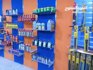  28 محل اطارات وبناشر وتبديل زيوت وكهرباء سيارات للبيع بداعي السفر  للتواصل والاستفسار