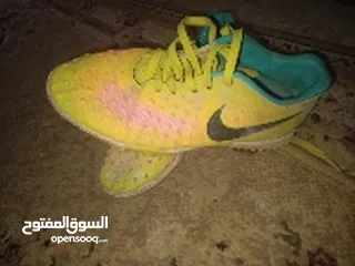  1 كوتشي Nike تستعمل حاله جيده