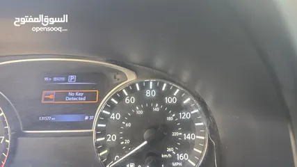  13 Nissan  Pathfinder SV  2017