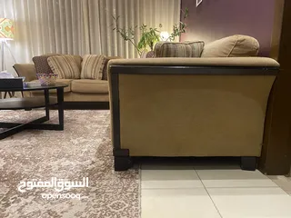  5 طقم كنب بحاله ممتازه جدا اجنبي للبيع