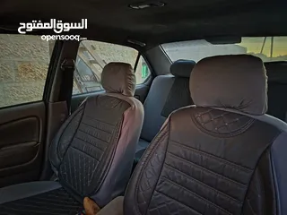  6 سياره بريوس 2001 خالي قص قلبان 3500 قابل للتفاوض بشي بسيط  السياره دهان الوكاله وترخيص طويل 4فردات و