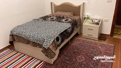  28 اتخوت مفرد شباب مقاس 190 في 90 بدون فرشه مفرد عادي او بكس مع إمكانية تغير الون