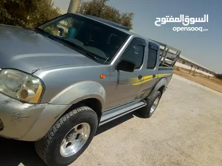  15 بكم نيسان 4x4 موديل 2005 قابل للتفاوض او البدل بسيارة تويوتا