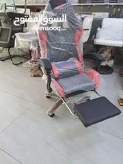  1 كرسي جيمنج للمحترفين مزود ب3ماكينات ومساج  ظهر قابل للتعديل مسند قدم
