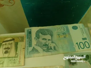  10 مجموعه من العملات العربيه والاجنبيه+ السعر الخاص