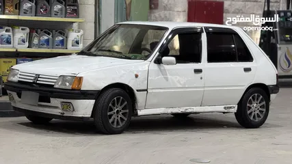  2 سيارة بيجو 205