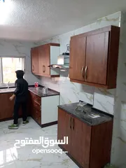  28 صيانة ونقل وتركيب  وتفصيل جميع انواع المطابخ المنيوم أو خشب بأسعار مناسبة