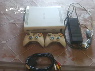  1 اكس بوكس 360 مستعمل سنه  ويوجد العاب جميله سعره 87وقابل للتفاوض