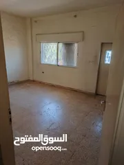  16 أربع شقق و سطحين للبيع في منطقة الهاشمي الجنوبي