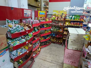  4 سوبر ماركت للبيع او البدل