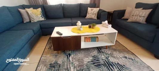 1 كنب كورنر مع طاولة نص مع طاولة شاشة كلهم طقم كامل