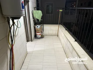  7 استديو للإيجار