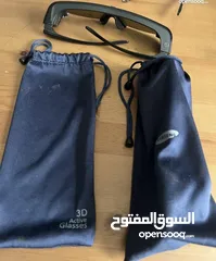  2 نظارات ثلاثية الابعاد لتلفزيون سامسونج  3D active glasواحده شغاله+2 بحاجه لزجاجة والجميع بعشرة دينار