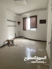  2 عيادة عدد 2 مفتوحين على بعض للبيع في الخالدي - REF : 45011