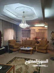  3 فيلا فاخرة للبيع في الجبيهة – مساحة 870 م2 – بدون وسيط