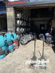  3 محل كوشوك وجنطات للبيع مجهز بالكامل
