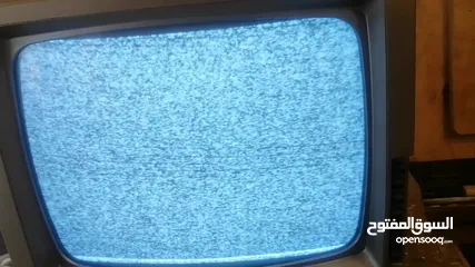  17 تلفزيون ساده قديم جداً