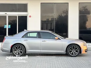  4 كرايسلر 300S 2015 نظيف جدا جدا