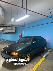  1 سيارة سيات قرطبة للبيع