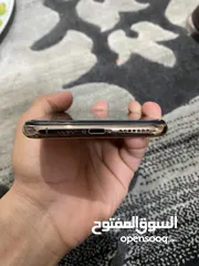  3 ايفون 11 برو ماكس ذهبي