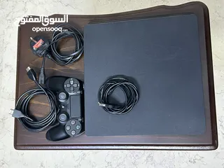  1 بلاستيشن فور سليم 4 - Ps4 slim للبيع