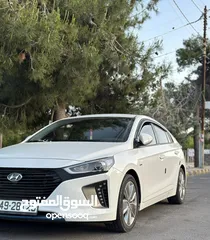  8 2018 Hyundai Ioniq hybrid هيونداي ايونيك هايبرد