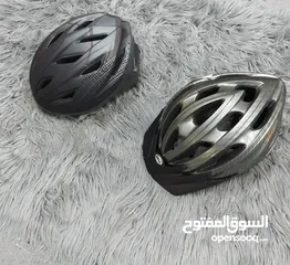  2 أكسسوارات وخوذ للبيع