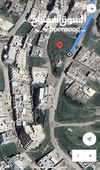  1 ارضية وسط إب على شارعين 25 قصبة الموقع دار الشرف تبعد600 متر  من مفرق جبلة 15 مليون للقصبة