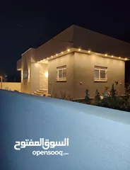  1 بيت مستقل مكون من بناء 180 متر