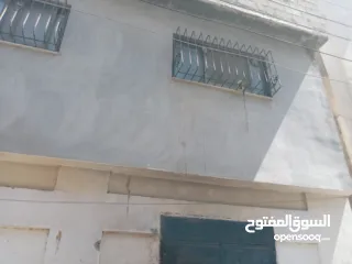  3 منزل مستقل للبيع في مخيم عسكر القديم شارع العياده