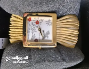  1 ساعه نينا ريتشي مطليه ذهب مميزه جدا