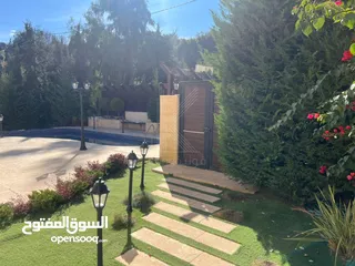  7 فيلا حديثة متلاصقة للبيع في دابوق