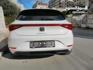  4 سيات ليون اكسلنص