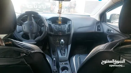  1 فورد فوكس 2012 للبيع ماتور 1600 بنزين اوتوماتيك مكسور عليها شهرين ترخيص السياره تأمينها ساري لمده سن