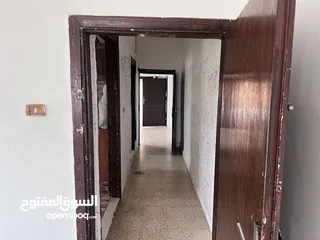  2 ‎  غرفه للايجار بجبل الحسين خلف كازيه وفا الدجاني